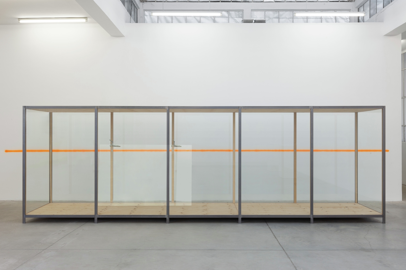 Gabriel Sierra, Untitled, vitrine (The habitual distance between in and out), 2008-2019