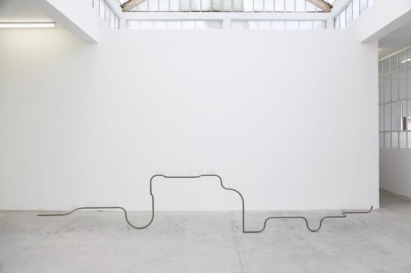 Gabriel Kuri, Broken line 1, 2013