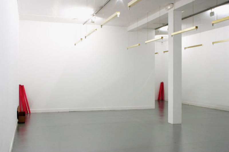 Jason Dodge, Possibility of rose colored light, 2004