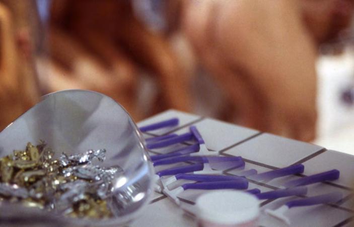 Jeff Burton, Untitled #167 (razors), 2003