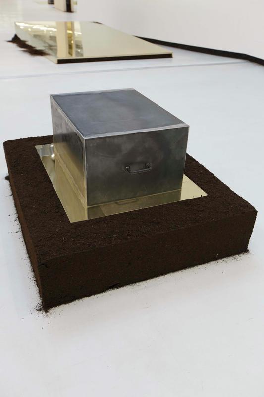 Lara Favaretto, Homage to Thomas Pynchon, 2015