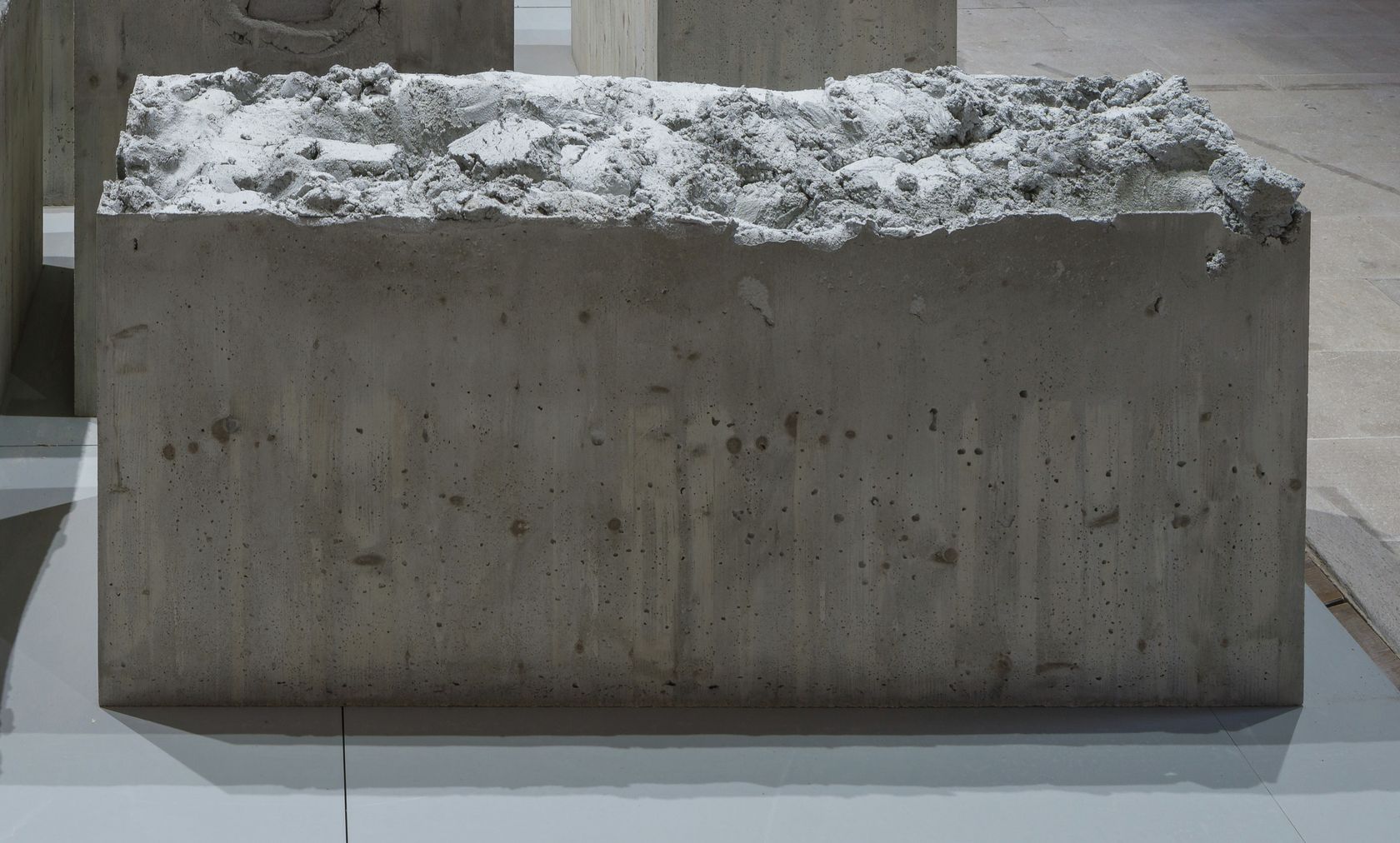 Lara Favaretto, Blocking, 2019