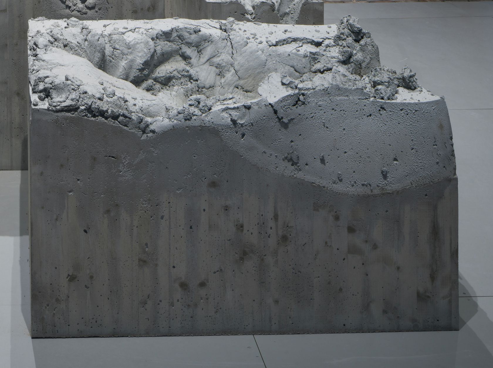 Lara Favaretto, Overburning, 2019