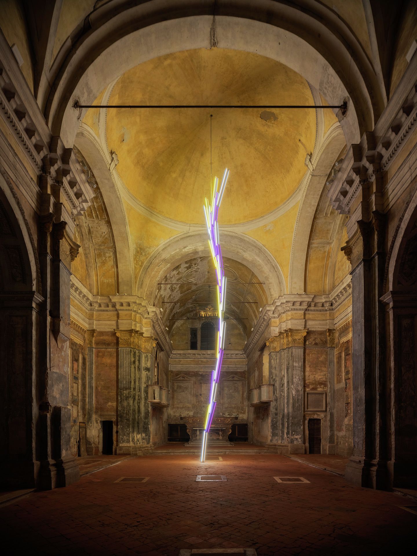 Mark Handforth, White-Light-Whirlwind, 2022
