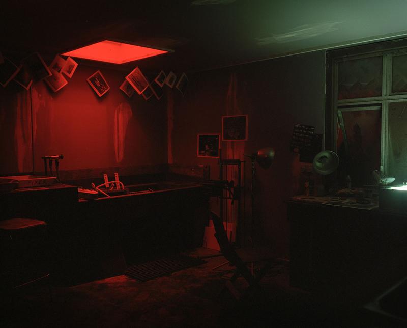Mike Nelson, Mirror Infill, 2006